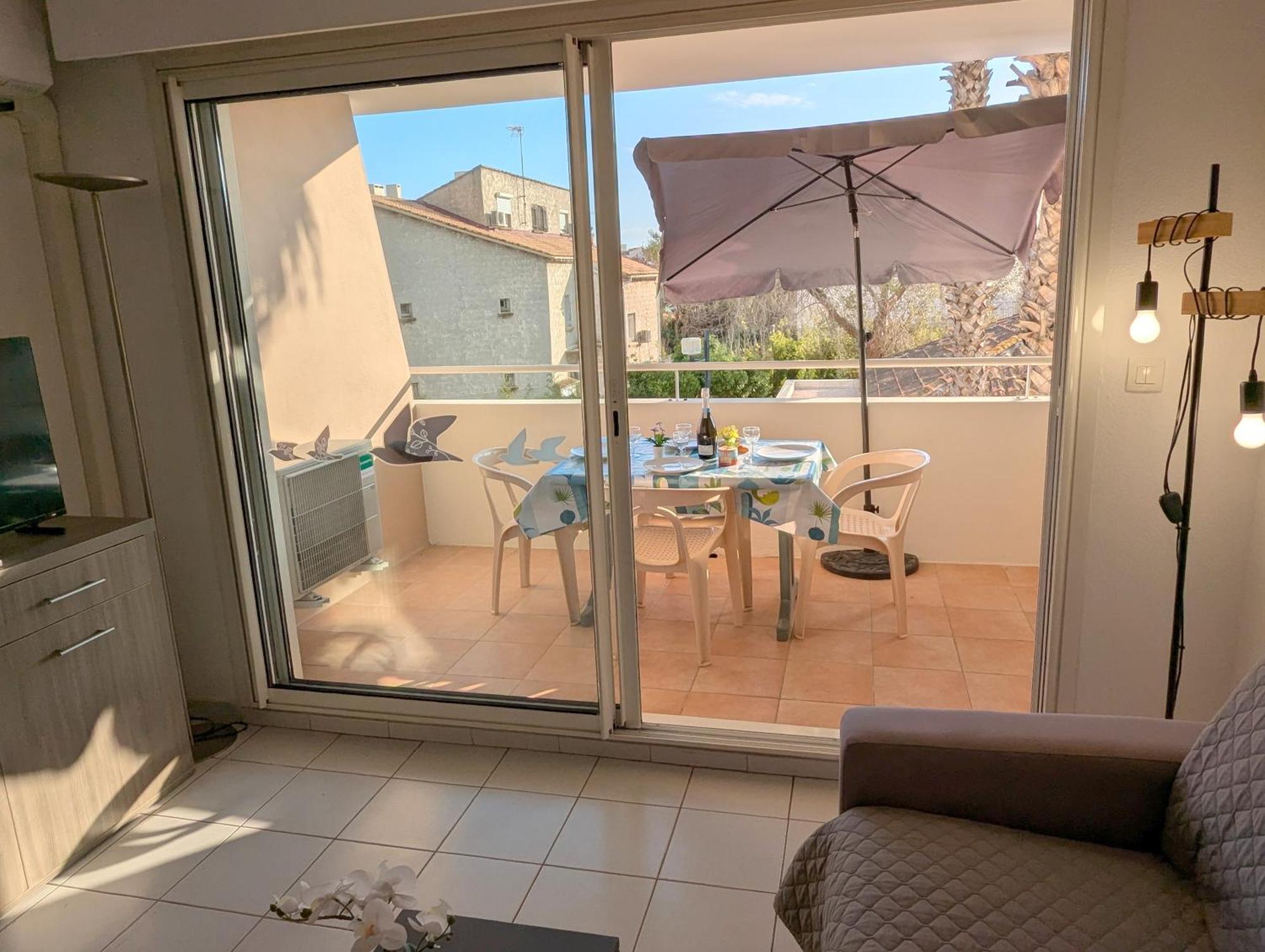 Sol-Y-Days Mayflower, Appartements Climatises Residence Avec Piscine Proche Centre Le Grau-du-Roi Exterior foto